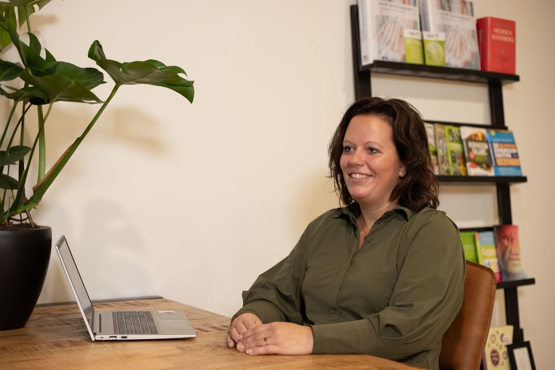 Linda in haar praktijk